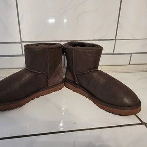 UGG Classic Mini II Size 9